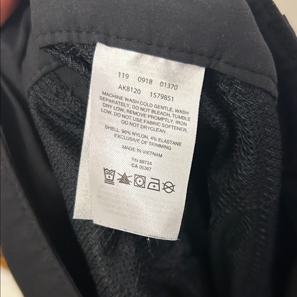 Columbia Black Convertible Hiking Pants Size 10 - Picture 7 of 7